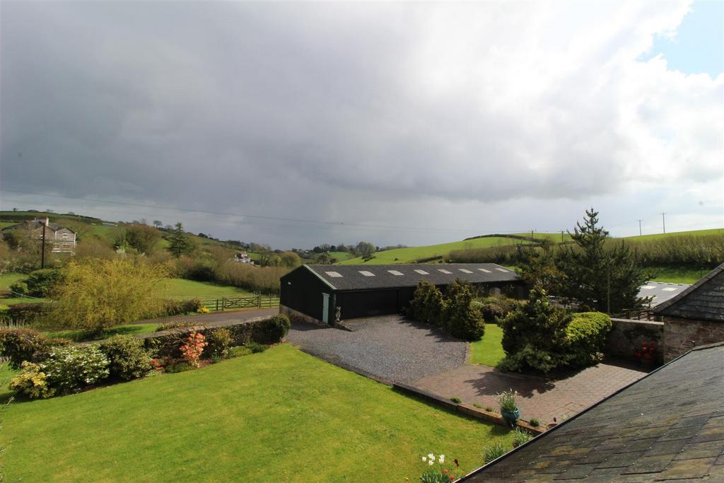 Westerland, Marldon, Paignton 4 bed detached house £2,500 pcm (£577 pw)