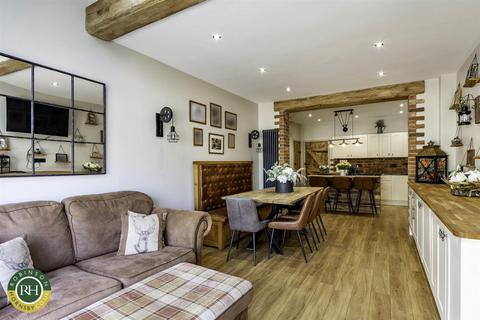 4 bedroom semi-detached house for sale - Melton Road, Sprotbrough, Doncaster