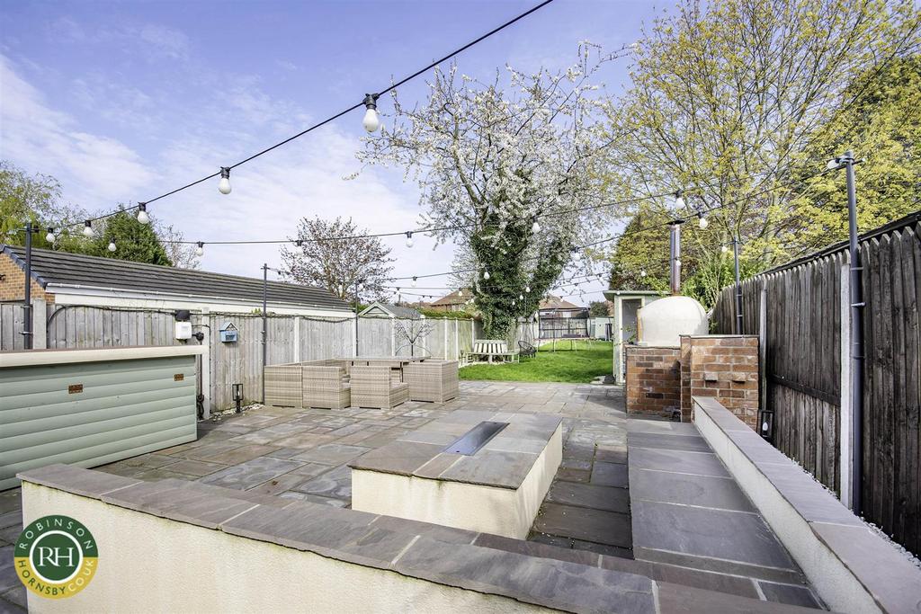 Melton Road, Sprotbrough, Doncaster 4 bed semidetached house for sale