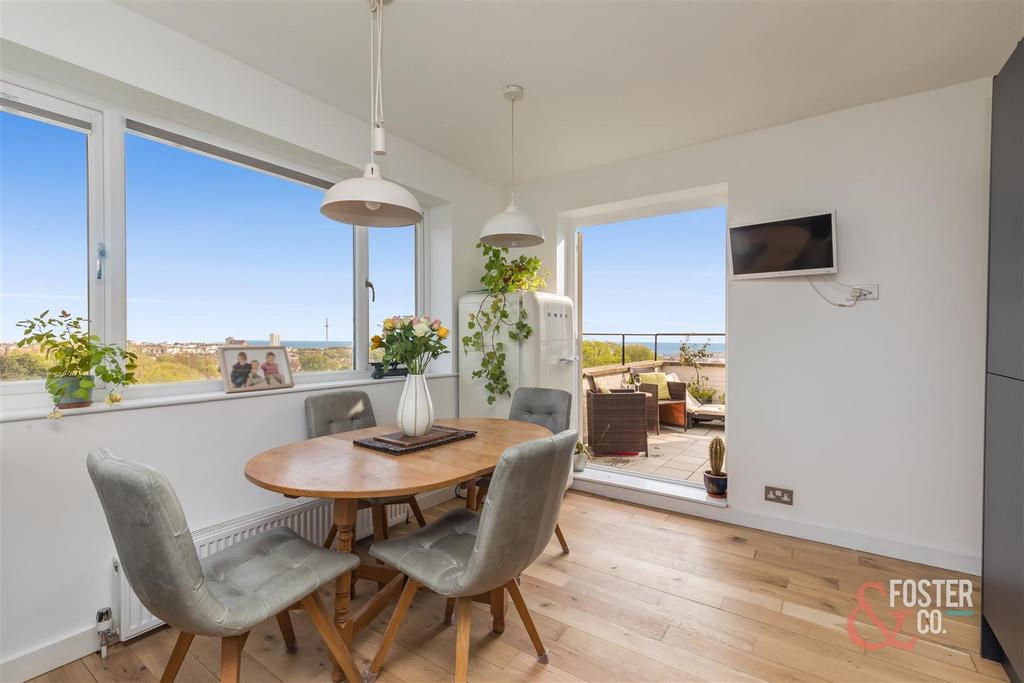 Dyke Road, Hove 2 bed flat £535,000