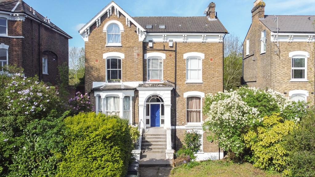 Manor Park, Hither Green, London, SE13 1 bed flat £325,000