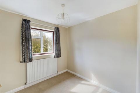 15 Bryanstone Grove, Guildford, GU2 9UL