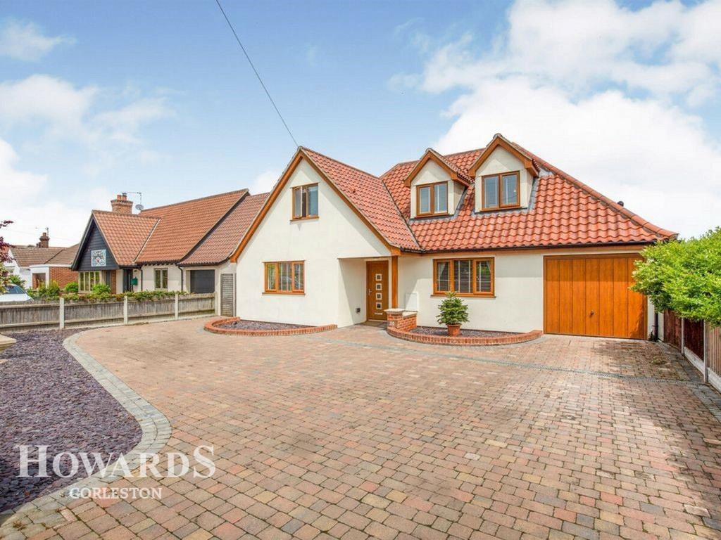 Hawthorn Crescent, Bradwell 4 bed detached house for sale £550,000