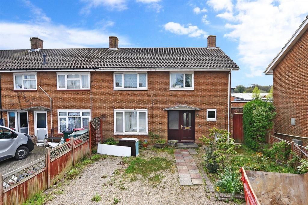 Ashdown Drive, Tilgate, Crawley, West Sussex 4 bed end of terrace house