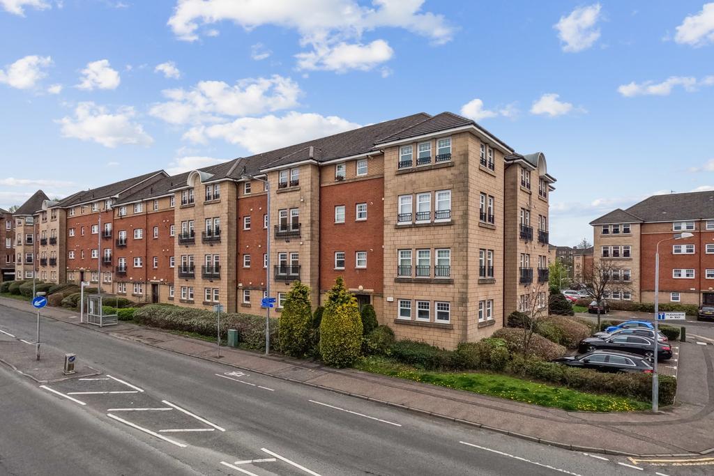 Riverford Road, Flat 3/2, Shawlands, Glasgow, G43 1RX 2 bed flat £139,000