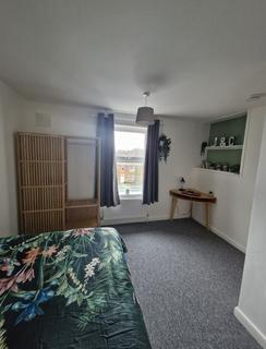 1 bedroom in a house share to rent, Romany Road - UFR