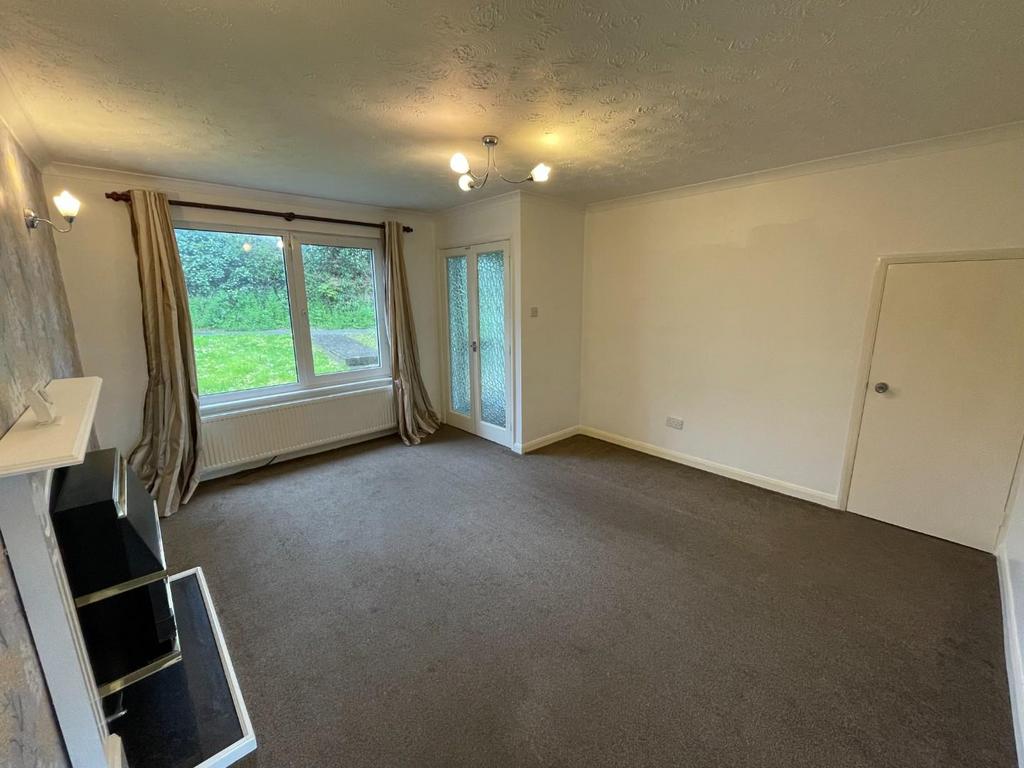 Woodland Way, Torpoint 3 bed terraced house £995 pcm (£230 pw)