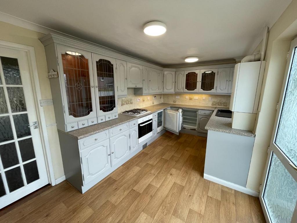 Woodland Way, Torpoint 3 bed terraced house £995 pcm (£230 pw)