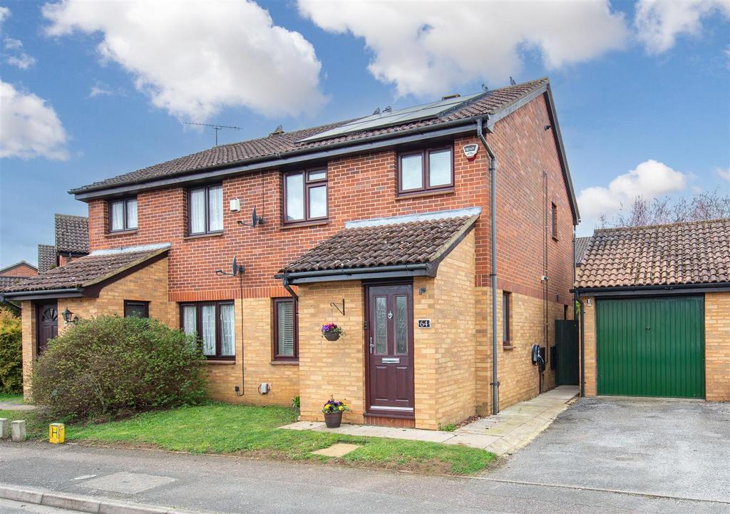 Russell Road, Toddington 3 bed semidetached house for sale £405,000