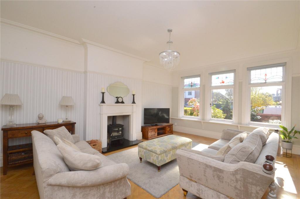 Elton Avenue, Blundellsands, Liverpool, Merseyside, L23 5 bed semi