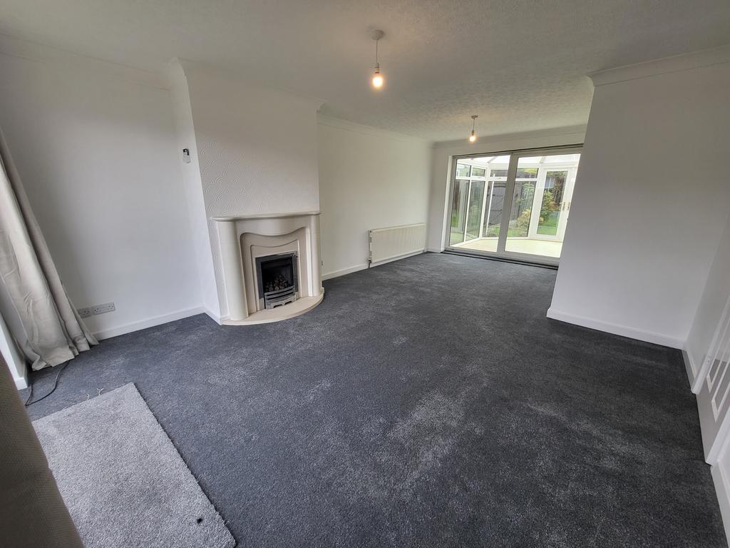 Horning crescent, Harle Syke, BB10 3 bed semidetached house £750 pcm