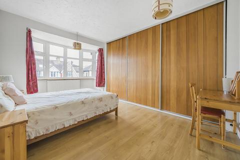 50 Merlin Grove, Beckenham, BR3 3HU