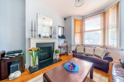 5 Leythe Road, London, W3 8AW
