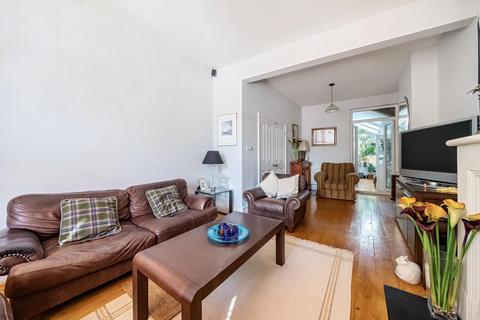 5 Leythe Road, London, W3 8AW