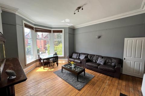 2 bedroom apartment to rent, St. Michaels Grove, Leeds, West Yorkshire, LS6