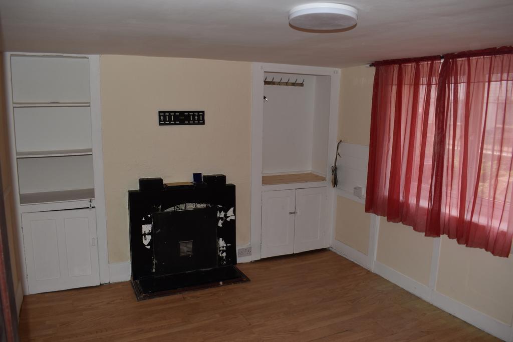 Dane Hill Row, Margate, CT9 2 bed flat £850 pcm (£196 pw)