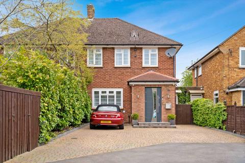 43 Highwood Avenue, Bushey, WD23 2AL