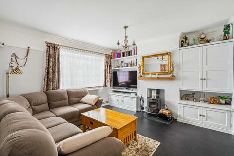 43 Highwood Avenue, Bushey, WD23 2AL