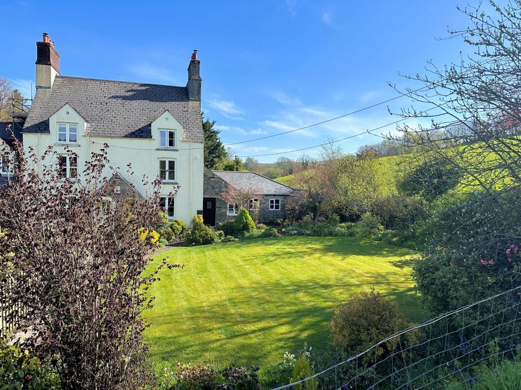 Tavistock, Devon 3 bed semi-detached house - £650,000