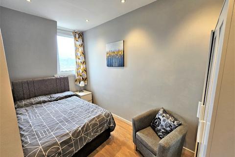 2 bedroom flat to rent, Menzies Road, Torry, Aberdeen, AB11