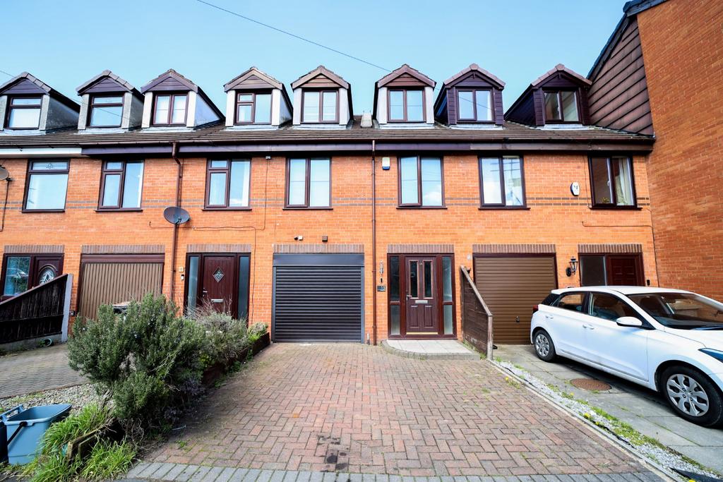 Hotel Street, Newton Le Willows, WA12... 3 bed townhouse £179,500