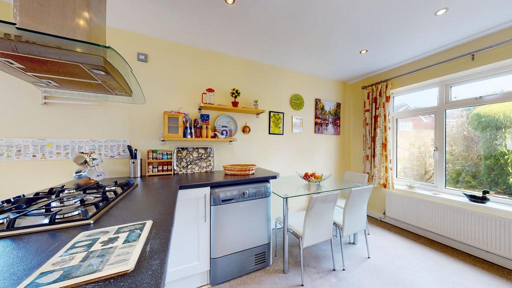 Worcester Close, Faversham, ME13 3 bed link detached house for sale £