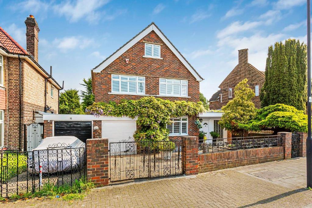 Valleyfield Road, Streatham 4 bed detached house for sale £1,200,000