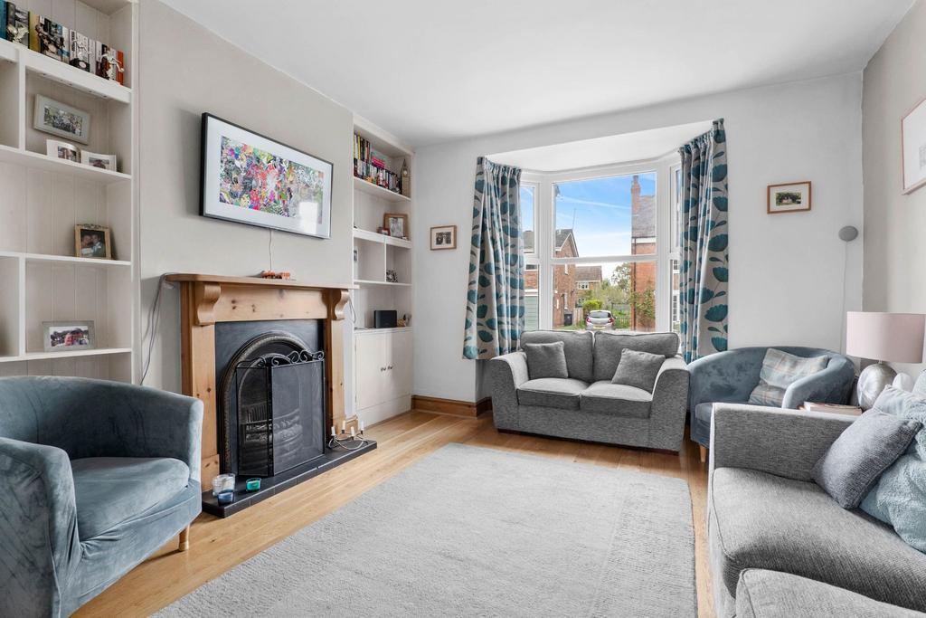 Victoria Road, BidfordonAvon, Alcester, B50 4 bed semidetached house
