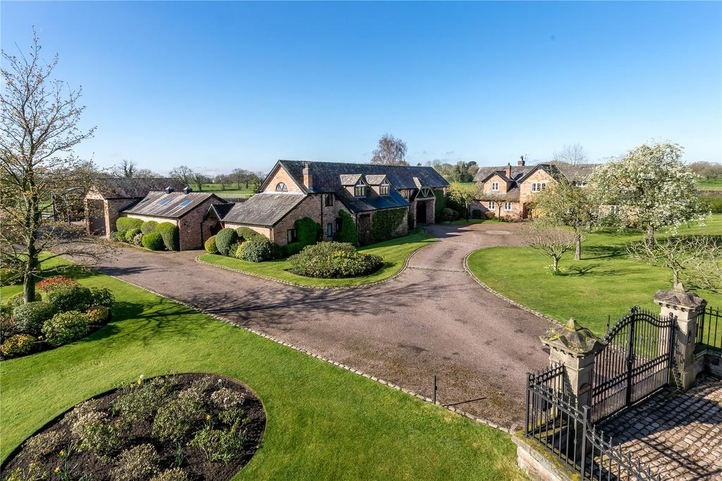 Knutsford Road, Antrobus, Cheshire, CW9 4 bed detached house for sale