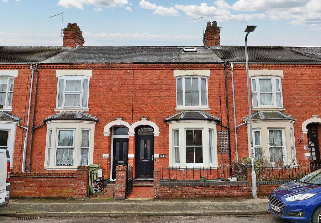 Wolverton, Milton Keynes MK12 4 bed terraced house for sale £375,000
