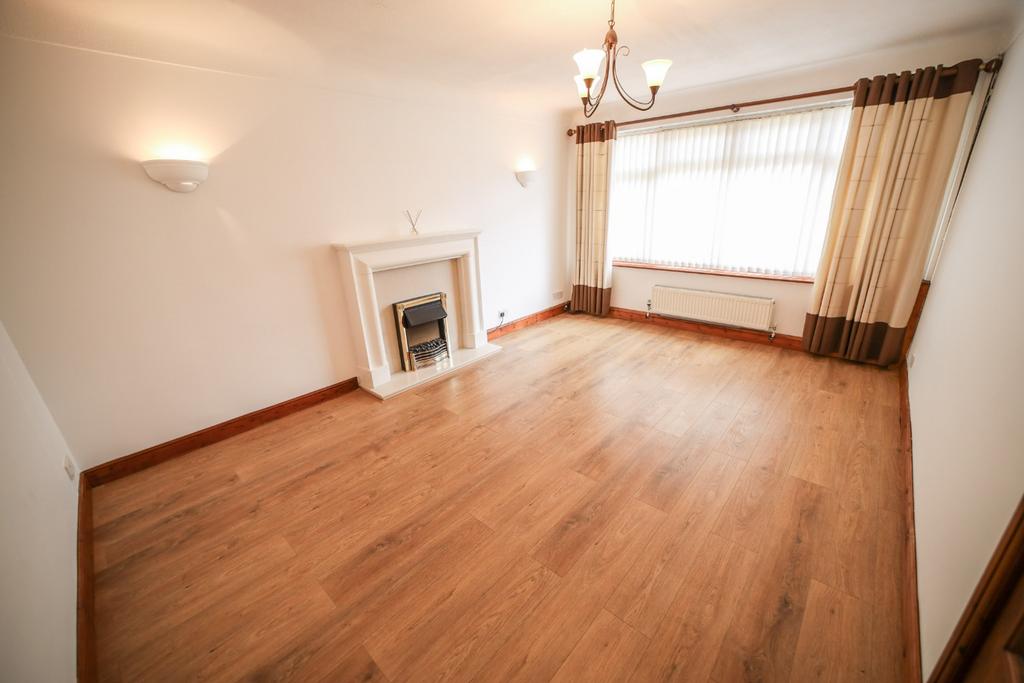 Paisley Avenue, St. Helens, WA11 9QN 2 bed semidetached bungalow £