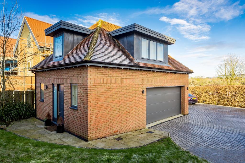 Double Garage and Annexe