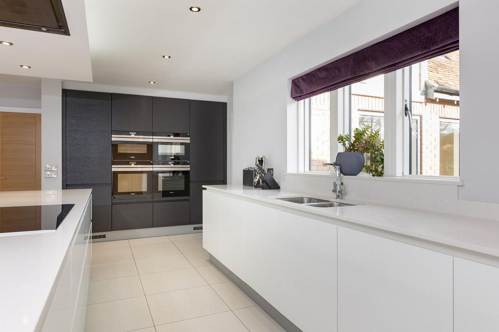 Kitchen/Breakfast/Family Room