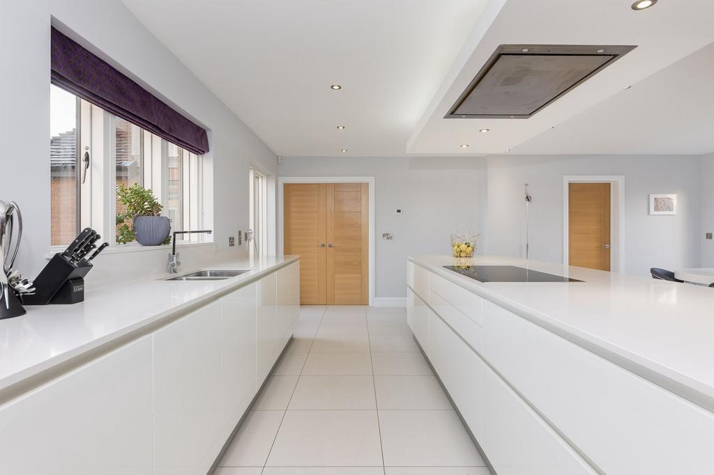 Kitchen/Breakfast/Family Room