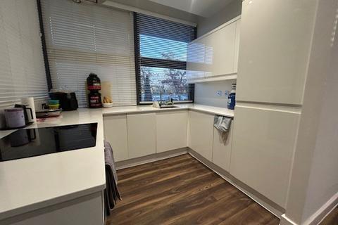 1 bedroom apartment to rent, South Row, Milton Keynes MK9