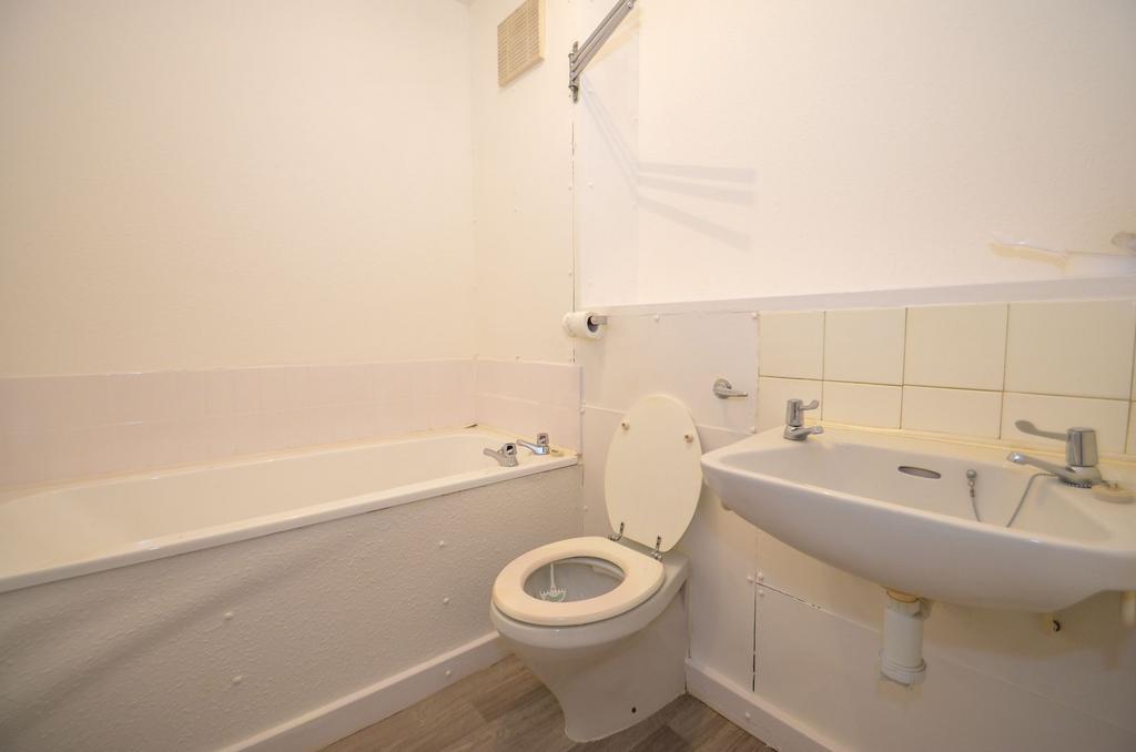 2nd floor bathroom