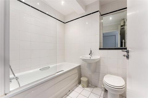 3 bedroom apartment to rent, Calderwood Street, London, SE18