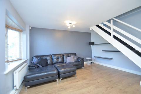 3 bedroom end of terrace house to rent, Furzton, Milton Keynes MK4