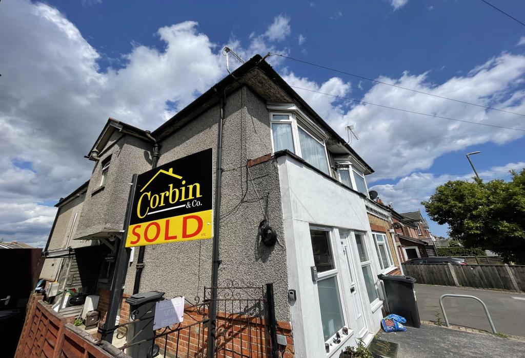 Columbia Road, Bournemouth, Dorset 2 bed apartment for sale £215,000