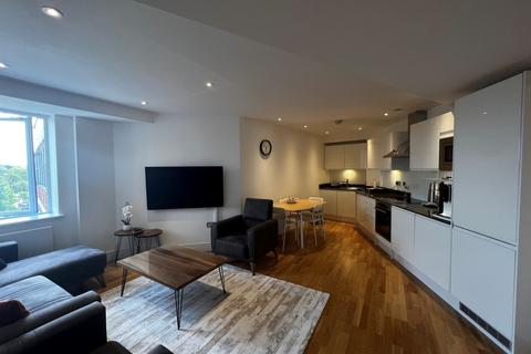 2 bedroom apartment to rent, Swanfield Road, Waltham Cross, EN8