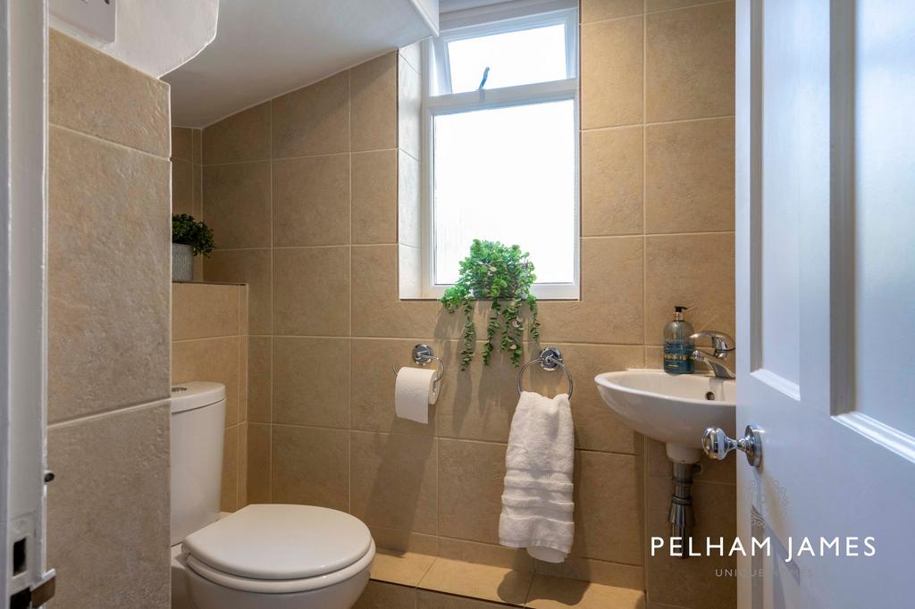 WC, 16 Tinwell Rd, Stamford