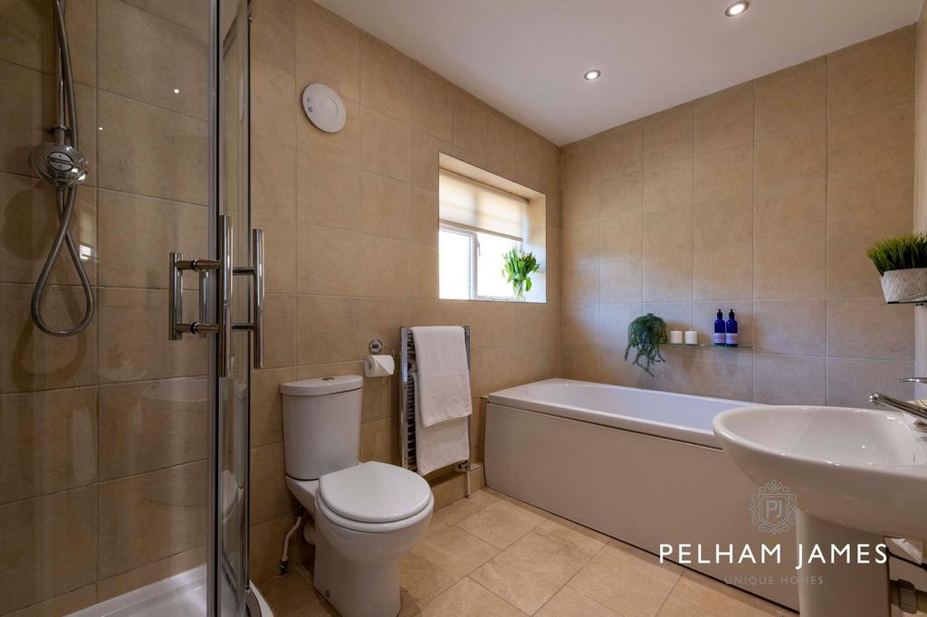 Bathroom, 16 Tinwell Rd, Stamford