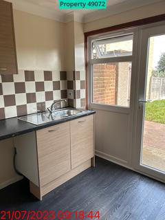 3 bedroom end of terrace house to rent, Cervia Way, Gravesend, DA12