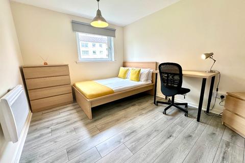 3 bedroom flat to rent, St Mungo Avenue, City Centre, Glasgow, G4