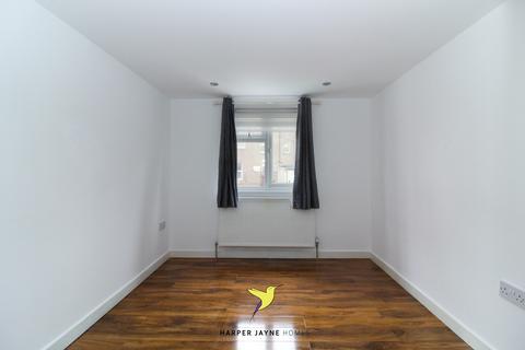 242 Mersham Road, Thornton Heath, CR7 8NR