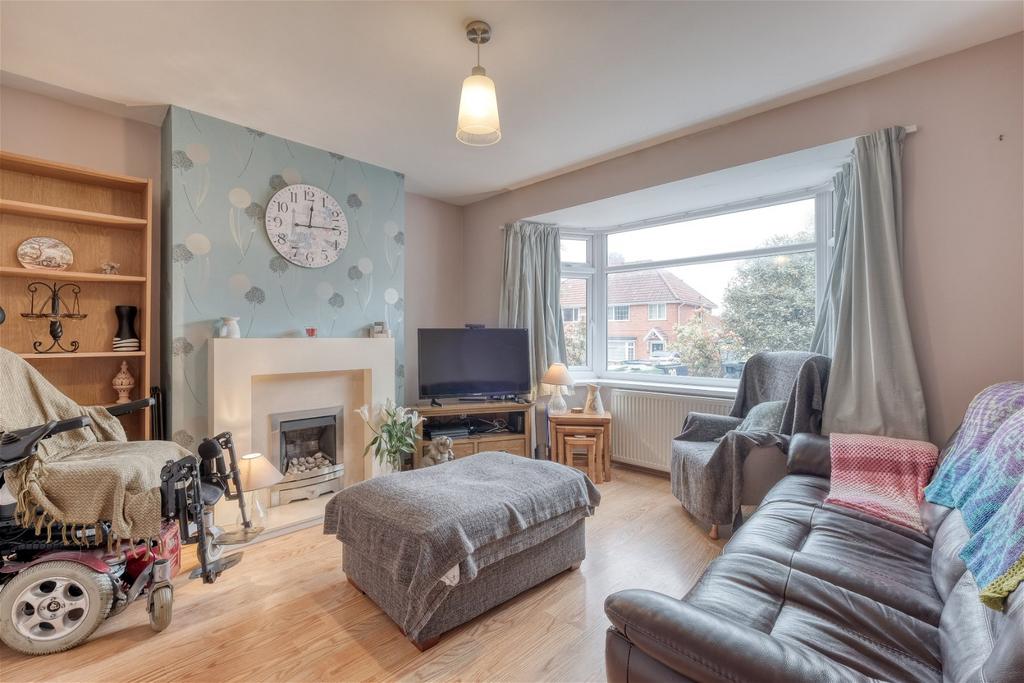 Hazel Road, Rednal, Birmingham, B45 9DX 5 bed semidetached house £