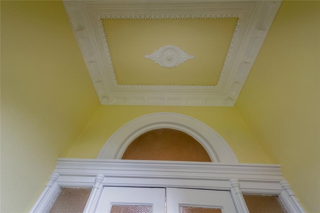 Hall Ceiling