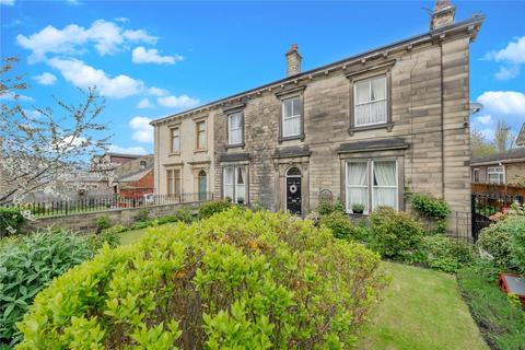 4 bedroom semi-detached house for sale, High Street, Heckmondwike, West Yorkshire, WF16