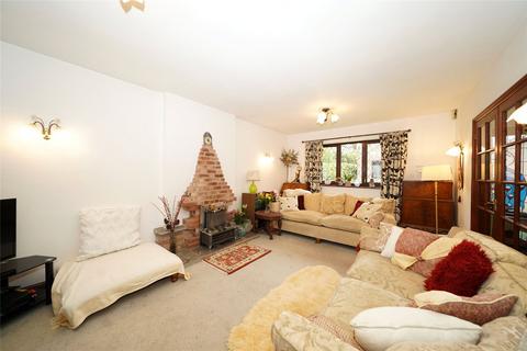 4 bedroom bungalow for sale, Mill Lane, Cleeve Prior, Worcestershire, WR11
