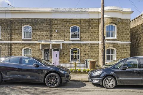 110 Albyn Road, London, SE8 4ED